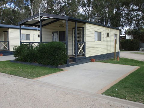 McLean Beach Holiday Park - Accommodation Perth 0
