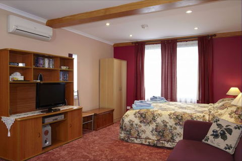 NorthEast Restawhile Bed And Breakfast - Accommodation Perth 6