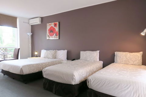 Lyndoch Hill - Accommodation Perth 5