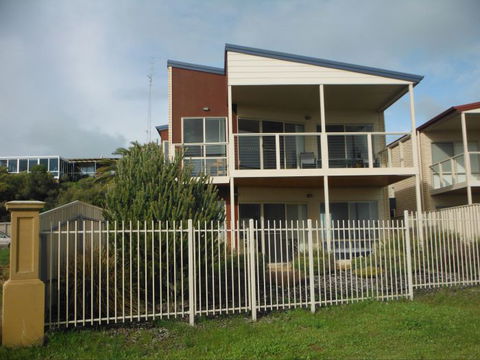 Tigh Na Mara - Accommodation Perth 0