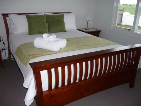 Calgary Accommodation & Killara Accommodation - Accommodation Perth 0