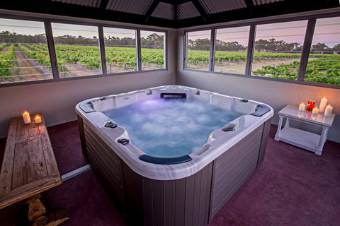 Brockenchack Vineyard - Accommodation Perth 2
