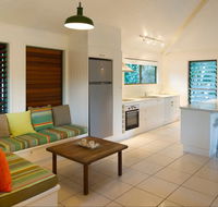 The Retreat Beach Houses - Accommodation Perth