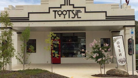 Tootsie Fine Art And Design - Accommodation Perth 0