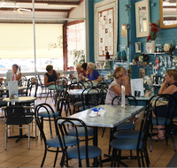 Inspirations Cafe Gift and Patchwork Gallery - Accommodation Perth