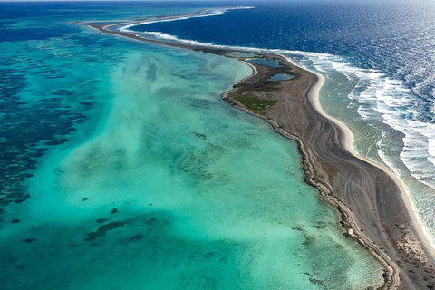 Abrolhos Islands Fixed-Wing Scenic Flight - Perth Resorts 1