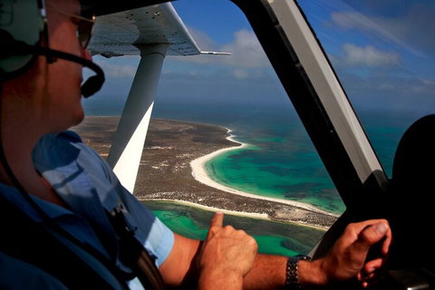 Abrolhos Islands Fixed-Wing Scenic Flight - Perth Resorts 6