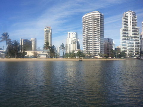 Lunch Buffet Cruise On The Gold Coast - Perth Resorts 3