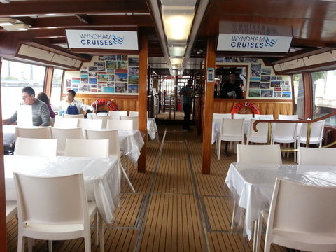 Lunch Buffet Cruise On The Gold Coast - Perth Resorts 9