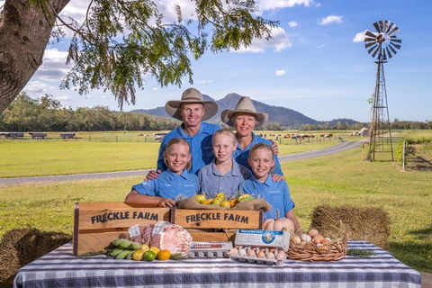 Mackay Aussie Farm & Drinks Tour - Accommodation Perth 0