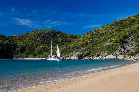 Full-Day Adventure Sailing Experience: Circumnavigate Magnetic Island - Perth Resorts 0