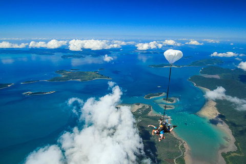Airlie Beach Tandem Skydive - Perth Resorts 4