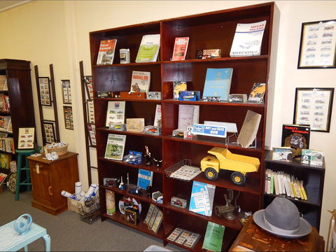 Meri Collectables - Accommodation Perth 0