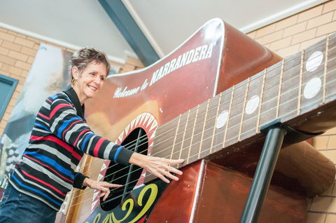 Narrandera's Big Guitar - Accommodation Perth 1
