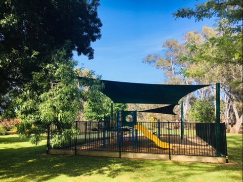 Nathalia Uncle Bob's Park - Accommodation Perth 2