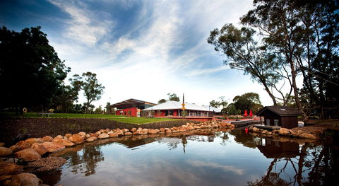 Savannah Visitor Plaza, Taronga Western Plains Zoo Dubbo - Accommodation Perth 0
