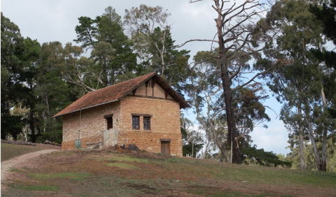 Heysen - The Cedars - Accommodation Perth 1