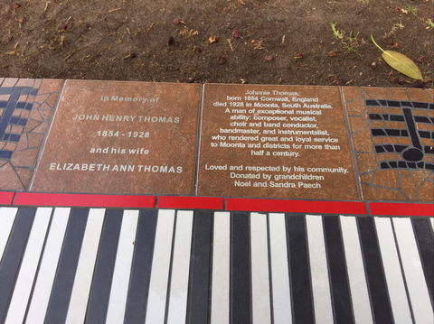 Piano Park Bench, Moonta - Accommodation Perth 1