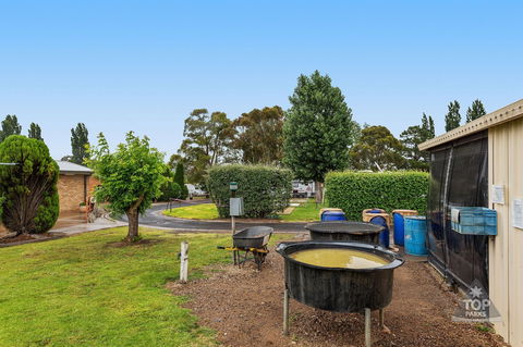 Fossicker Caravan Park Fossicking Park - Accommodation Perth 0