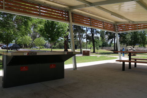 Les Stone Park - Accommodation Perth 2