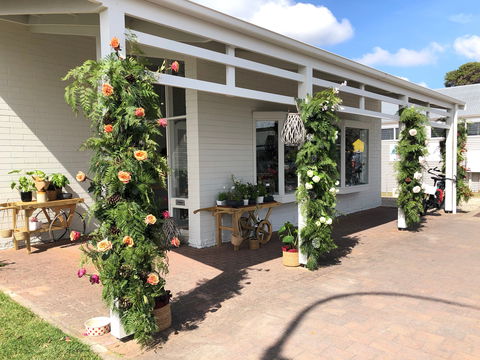 Robe Flower School - Accommodation Perth 1