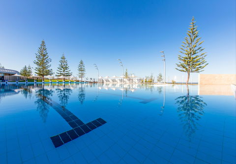 Scarborough Beach Pool - Accommodation Perth 0