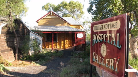 Lightning Ridge Heritage Cottage - Accommodation Perth 0