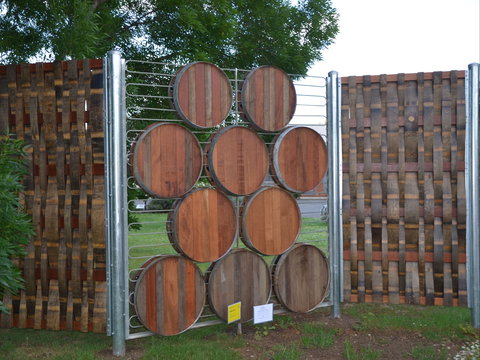 Arts Rutherglen Sculpture Trail - Perth Resorts 0