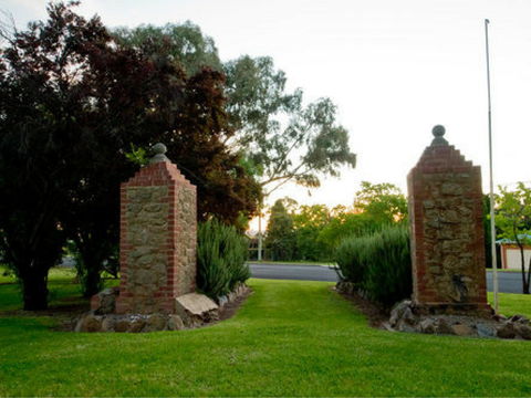 Cowra Garrison Gates - Accommodation Perth 0