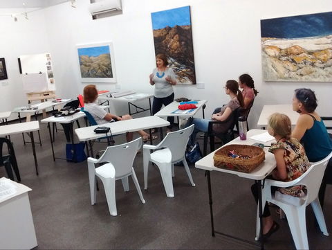 Darwin Visual Arts Association - Perth Resorts 0