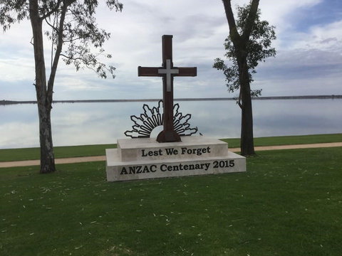 Anzac Centenary Cross - Perth Resorts 0