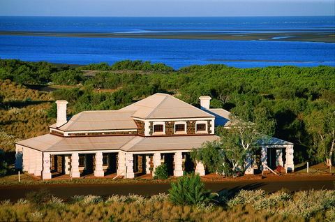 Cossack - Perth Resorts 1