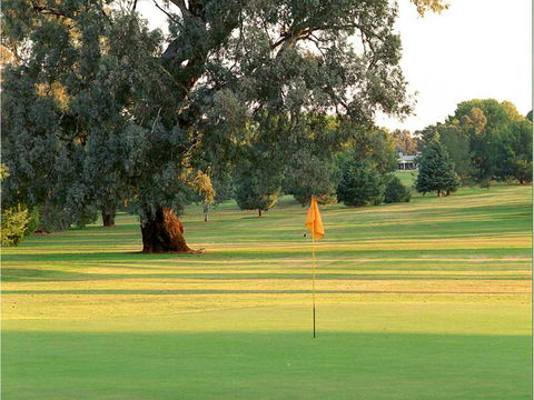 Cowra Golf Club - Accommodation Perth 1