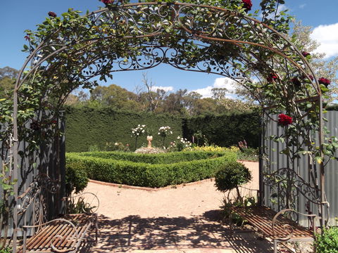 High Country Maze - Accommodation Perth 2