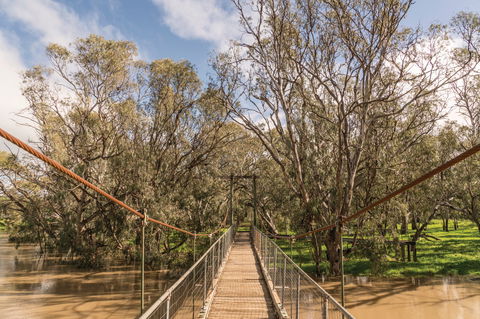 Lachlan River Swing Bridge - Accommodation Perth 0