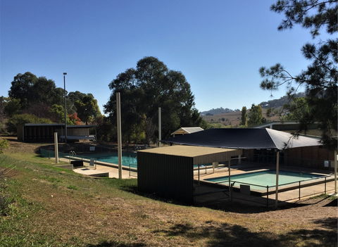 Gunning Pool - Accommodation Perth 0