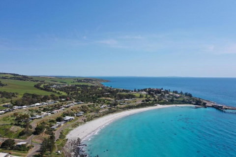 Penneshaw Beach - Accommodation Perth 0