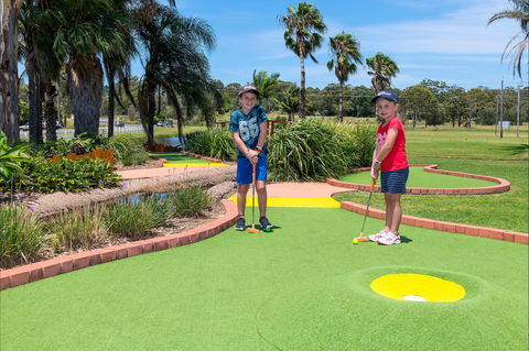 Port Macquarie Driving Range And Mini Golf - Accommodation Perth 2