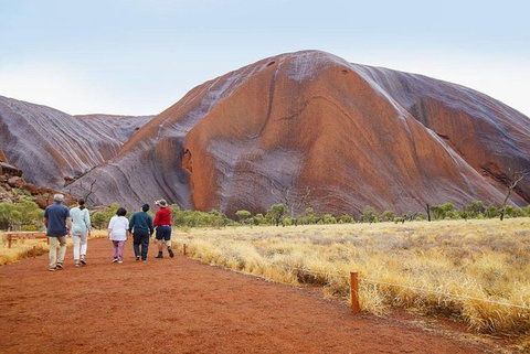 Explore Uluru: 7 Hours Guide Tour At Sunrise With Light Breakfast - Perth Resorts 5
