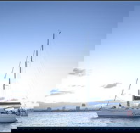 Gold Coast Sailing Cruise with sparkling wine  nibbles platter - Perth Resorts