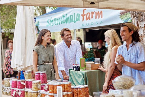 Sunshine Coast Eumundi Markets Return Minibus Transfer - Perth Resorts 6