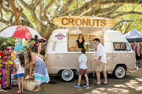 Sunshine Coast Eumundi Markets Return Minibus Transfer - Perth Resorts 4