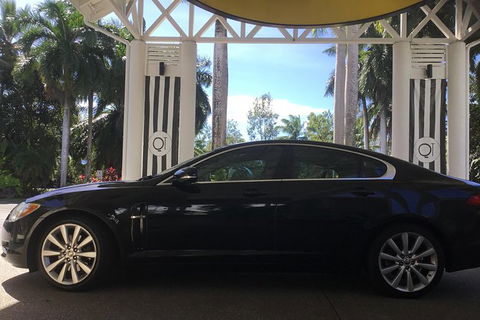 Jaguar Limousine Transfer Cairns Airport To City Or Return - Accommodation Perth 2
