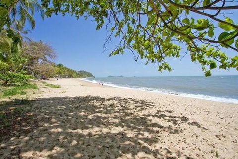 Airport Transfer - Palm Cove, Kewarra Beach & Trinity Beach To Cairns Airport - Accommodation Perth 3