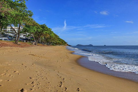 Airport Transfer - Palm Cove, Kewarra Beach & Trinity Beach To Cairns Airport - Accommodation Perth 7