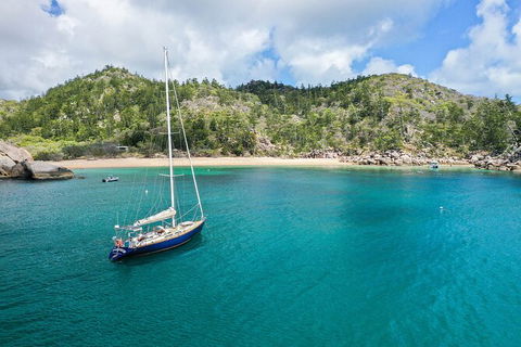 Helicopter And Magnetic Island Sailing - Accommodation Perth 8