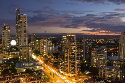 Gold Coast Airport Transfers : Gold Coast City To Airport OOL In Luxury Car - Accommodation Perth 5