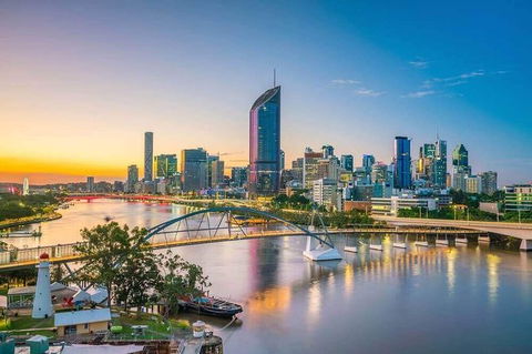 Brisbane Airport Transfers : Brisbane To Brisbane Airport BNE In Luxury Van - Accommodation Perth 6