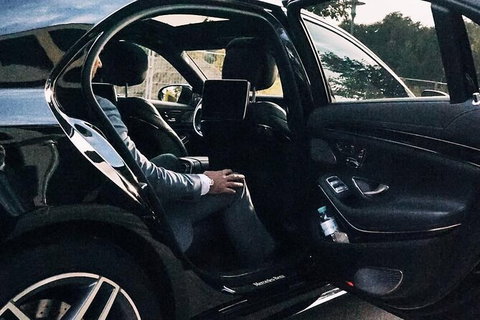 Arrival Private Transfers: Adelaide Airport ADL To Adelaide In Business Car - Perth Resorts 4