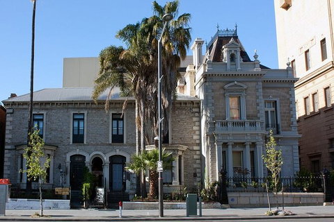 Arrival Private Transfers: Adelaide Airport ADL To Adelaide In Business Car - Perth Resorts 3